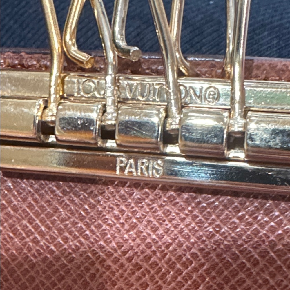 Authentic Key holder! Excellent condition!!!! - Picture 14 of 15